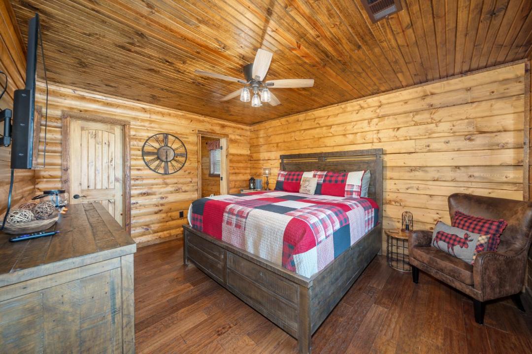Photo of Bedroom in Glenwood