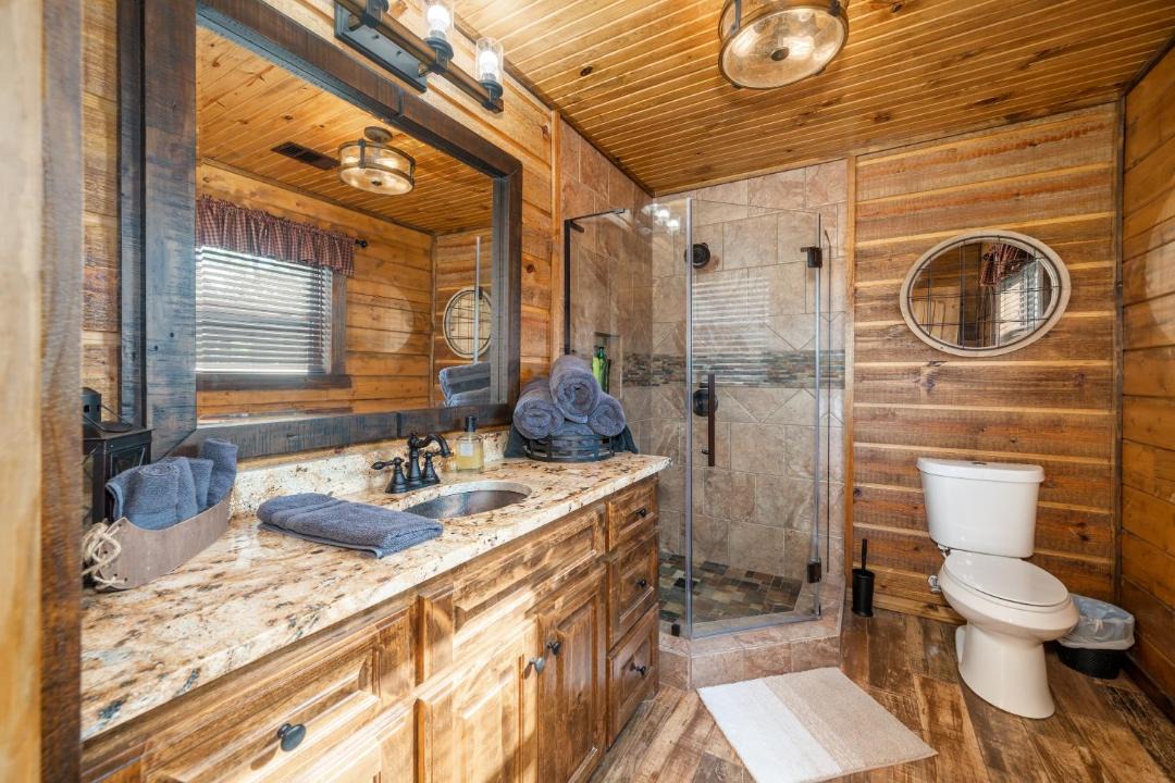 Photo of Bathroom in Glenwood