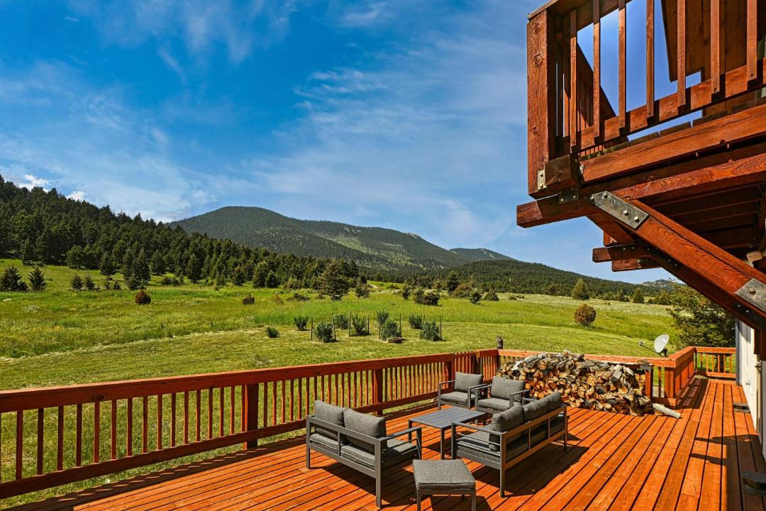 Photo of Patio Balcony in Wineglass