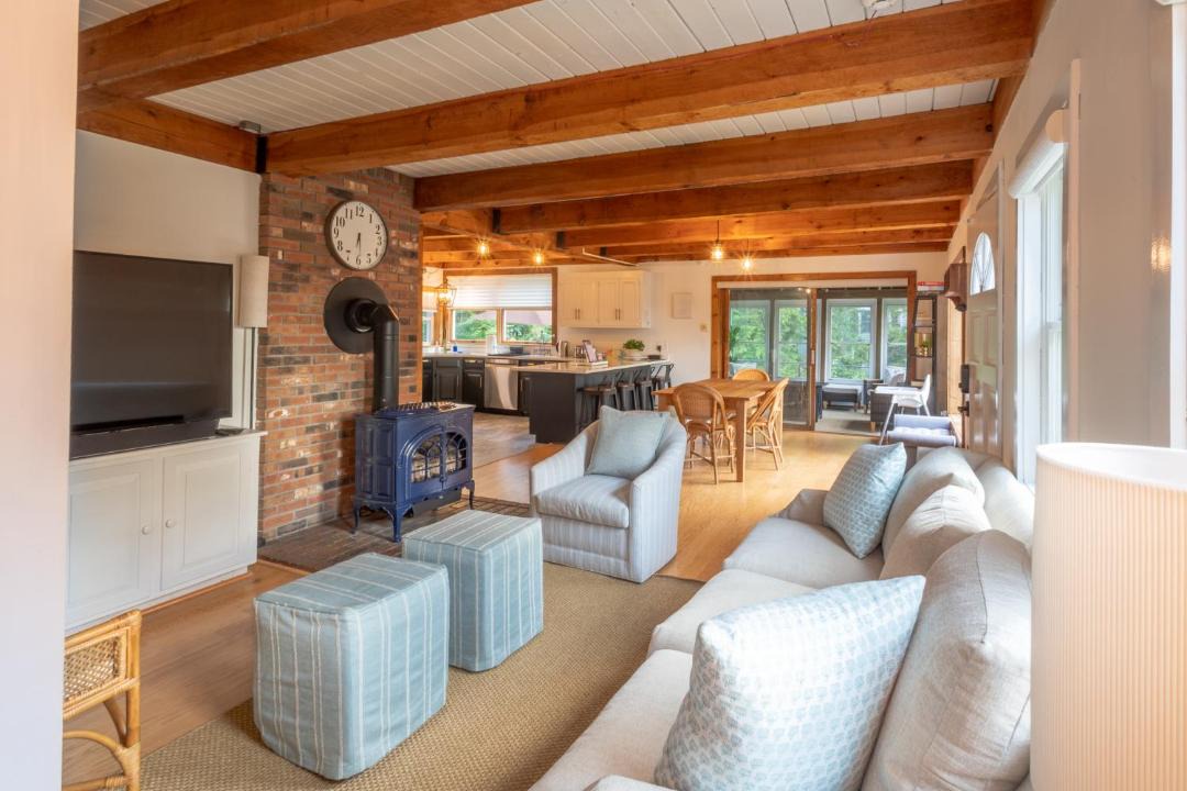 Photo of Livingroom in Mashpee