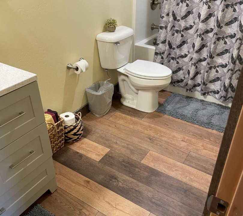 Photo of Bathroom in Gardiner
