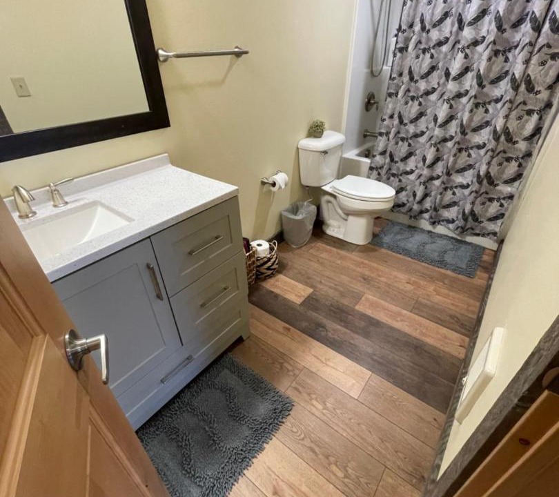 Photo of Bathroom in Gardiner