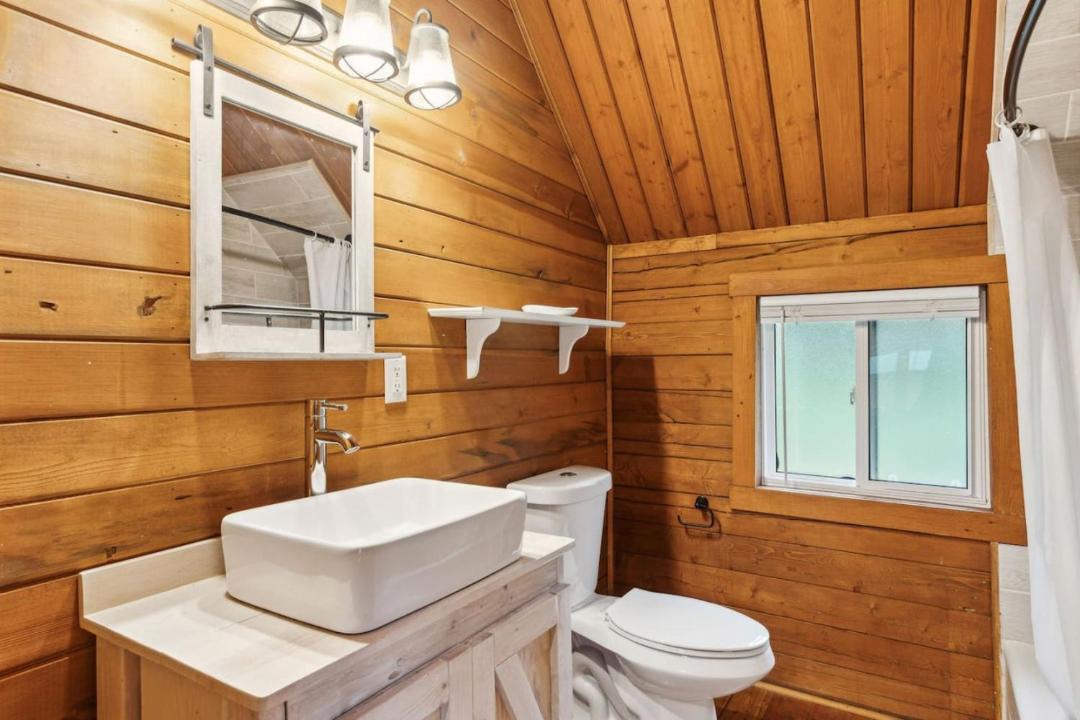 Photo of Bathroom in Grantsdale