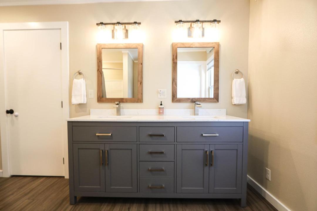 Photo of Bathroom in West Yellowstone