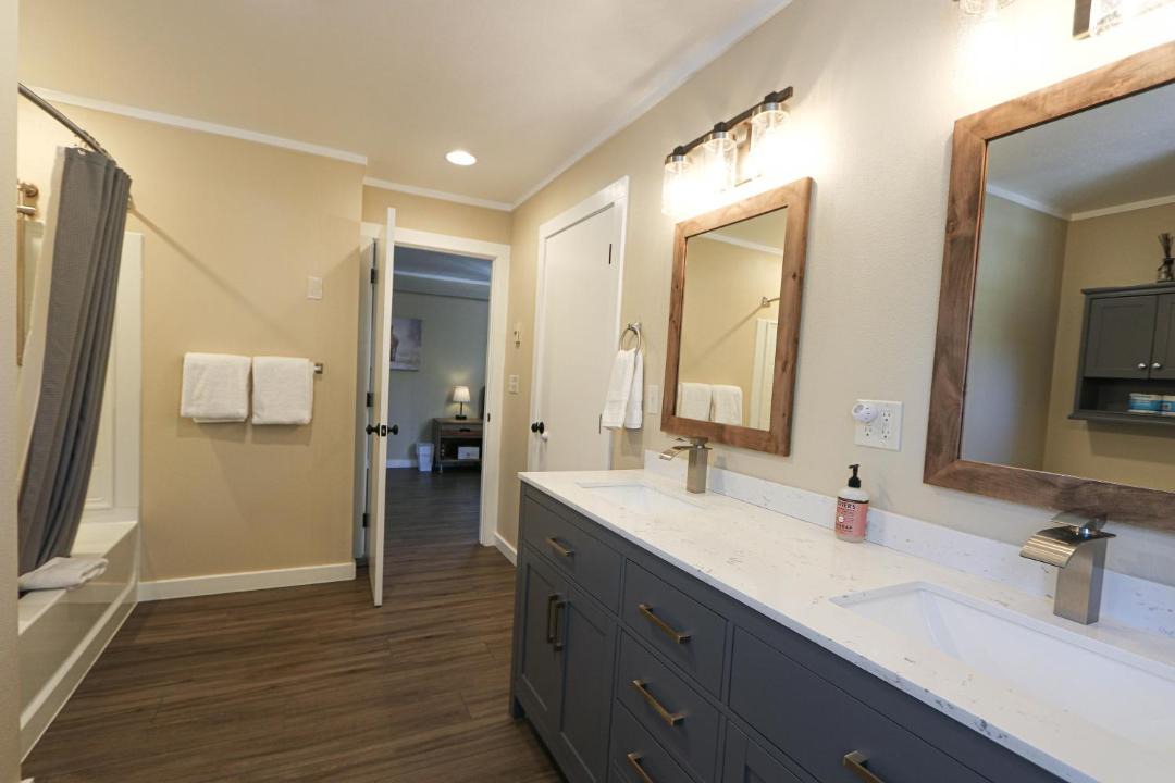 Photo of Bathroom in West Yellowstone