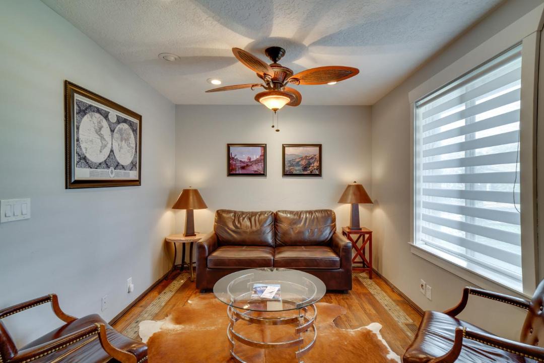 Photo of Livingroom in Kaysville