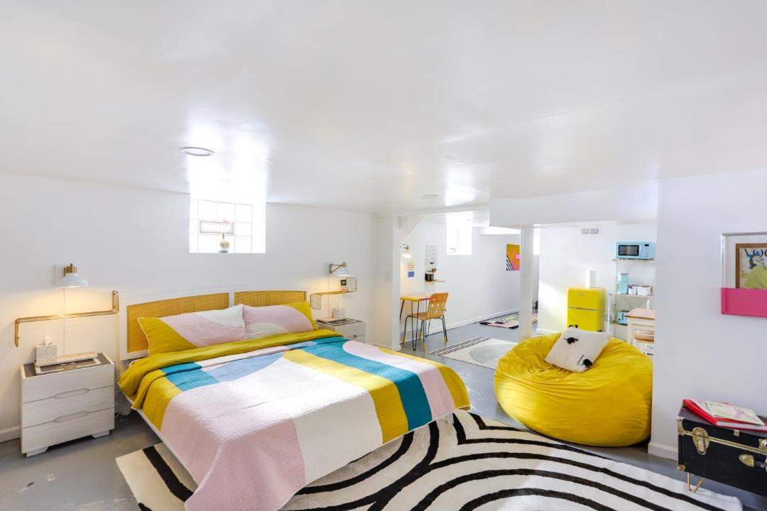 Photo of Bedroom in Detroit - Shoreway