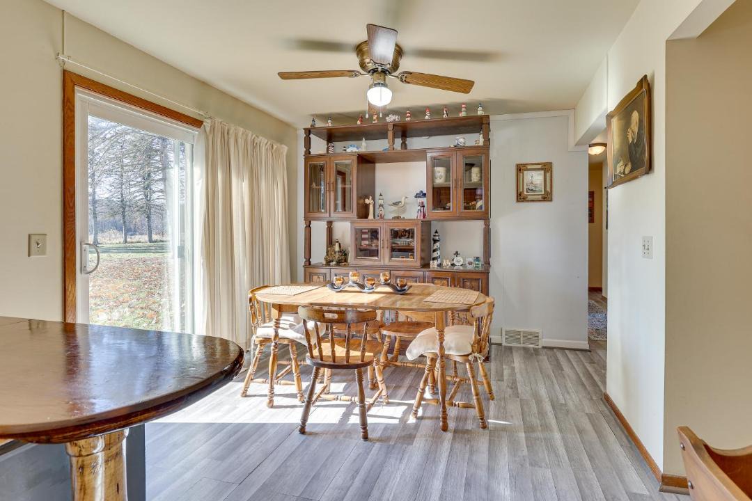Photo of Livingroom in New Franklin