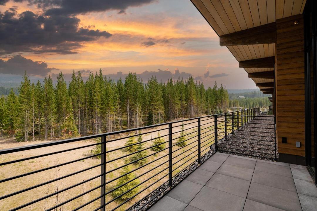 Photo of Patio Balcony in Big Sky