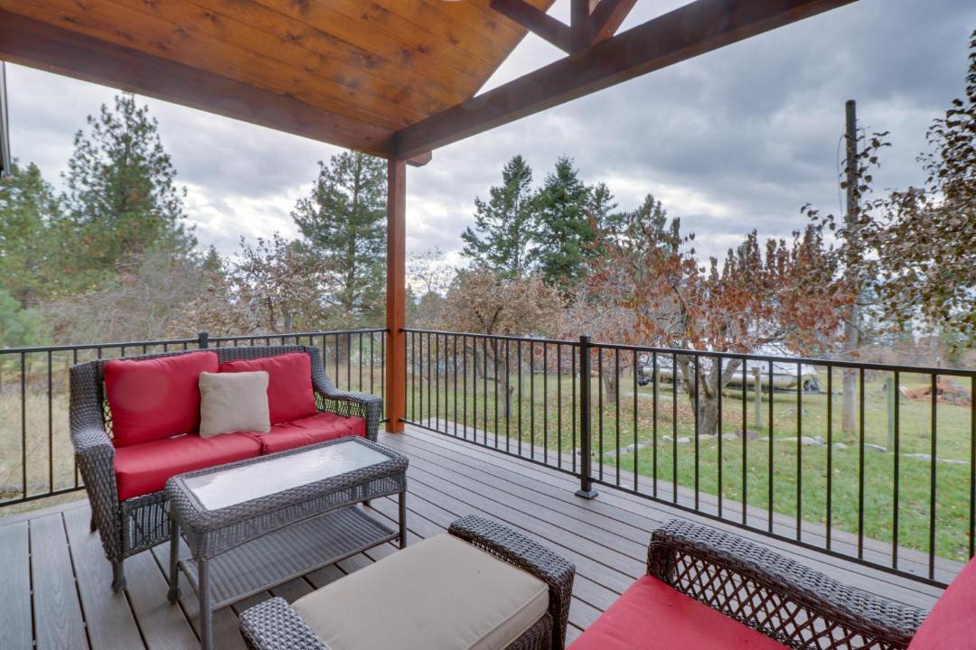 Photo of Patio Balcony in Woods Bay