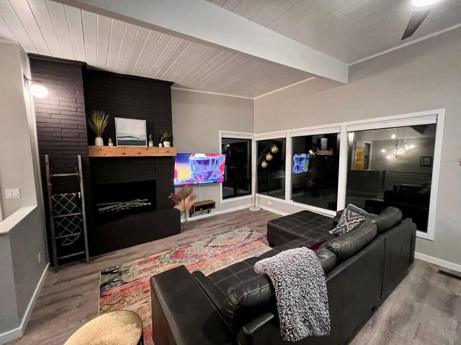 Photo of Livingroom in Butte