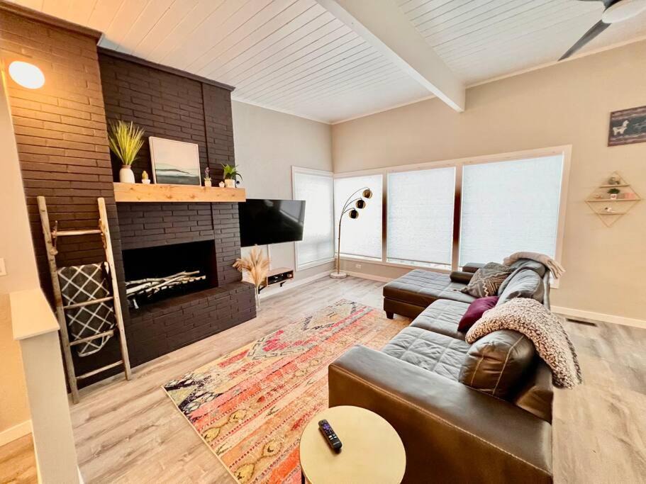 Photo of Livingroom in Butte