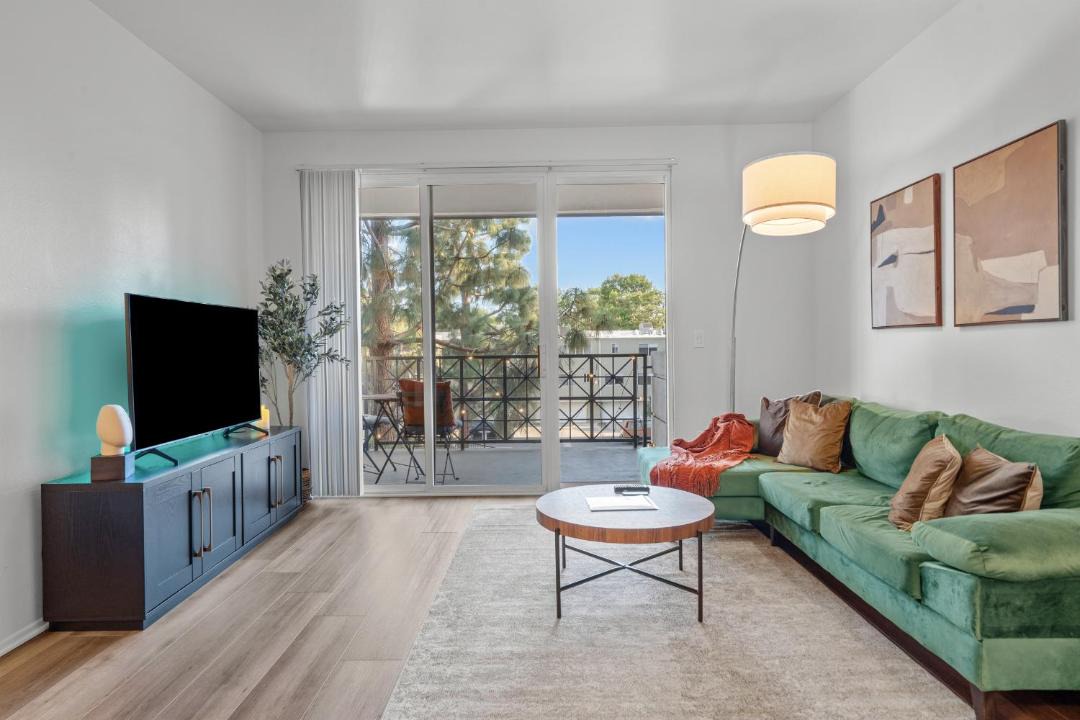 Photo of Livingroom in Del Rey