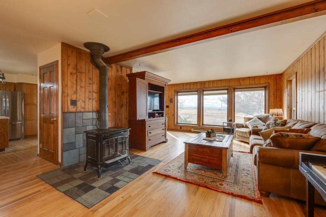 Photo of Livingroom in Laramie