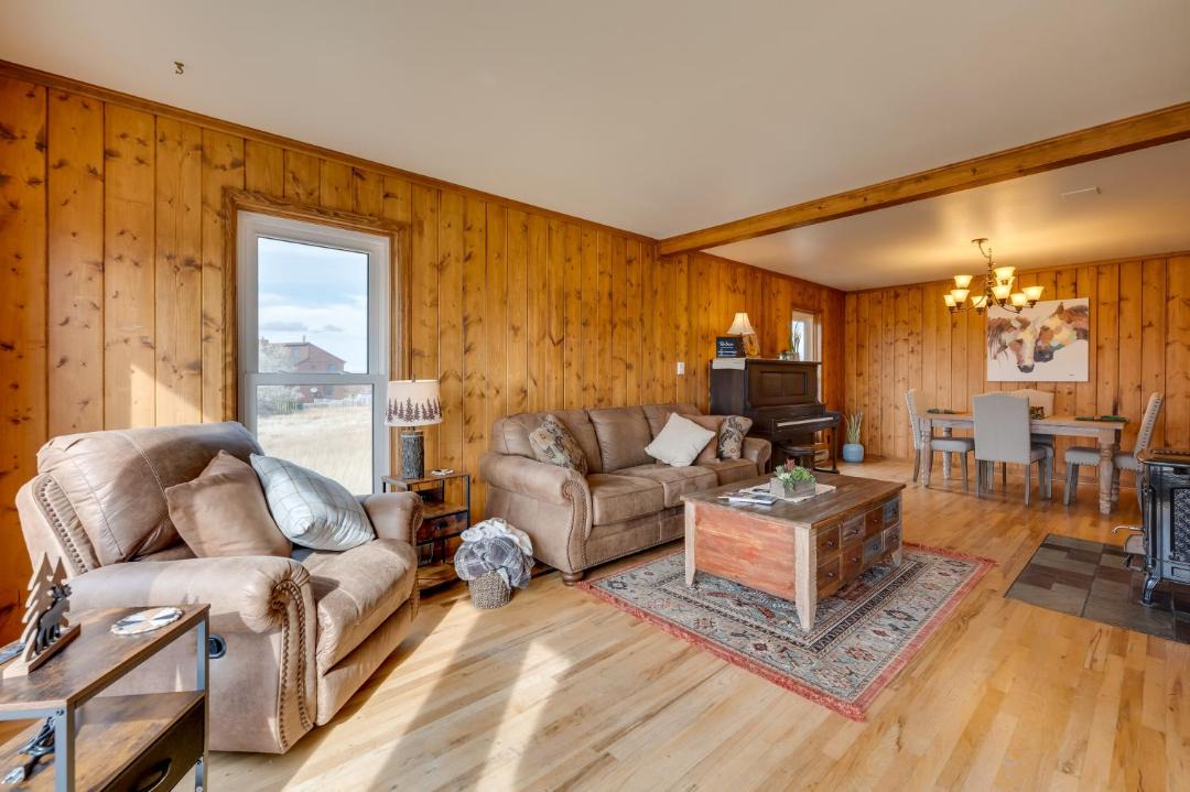 Photo of Livingroom in Laramie