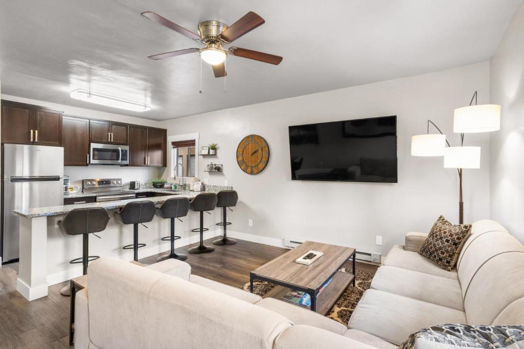 Photo of Livingroom in West Yellowstone