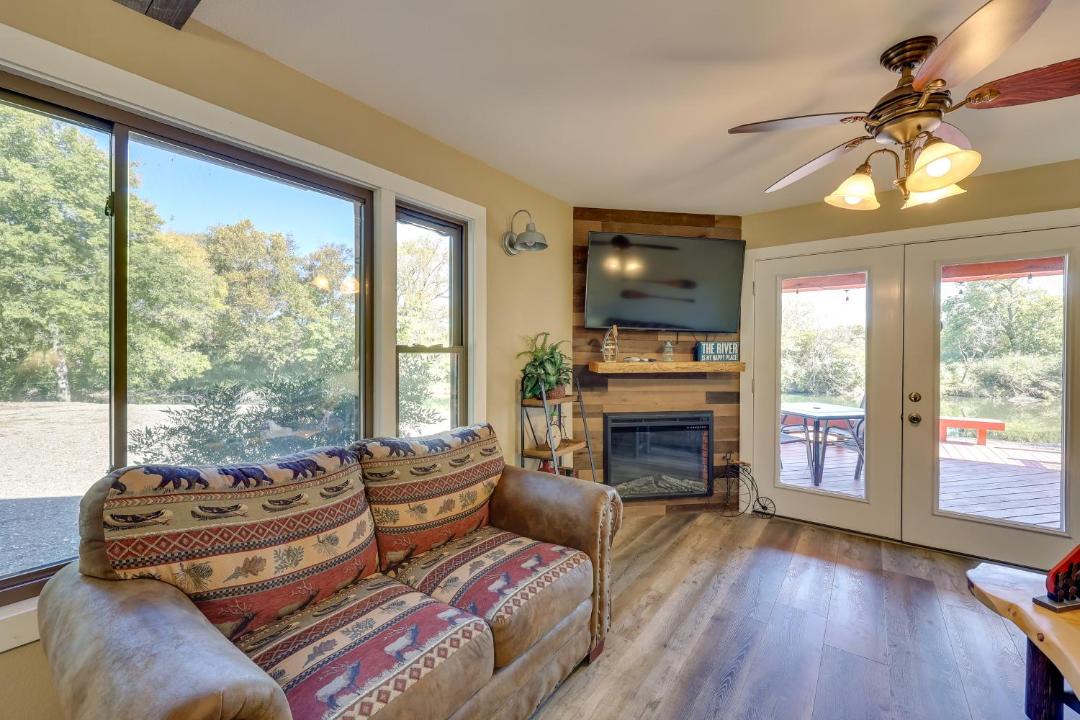 Photo of Livingroom in Mount Ida