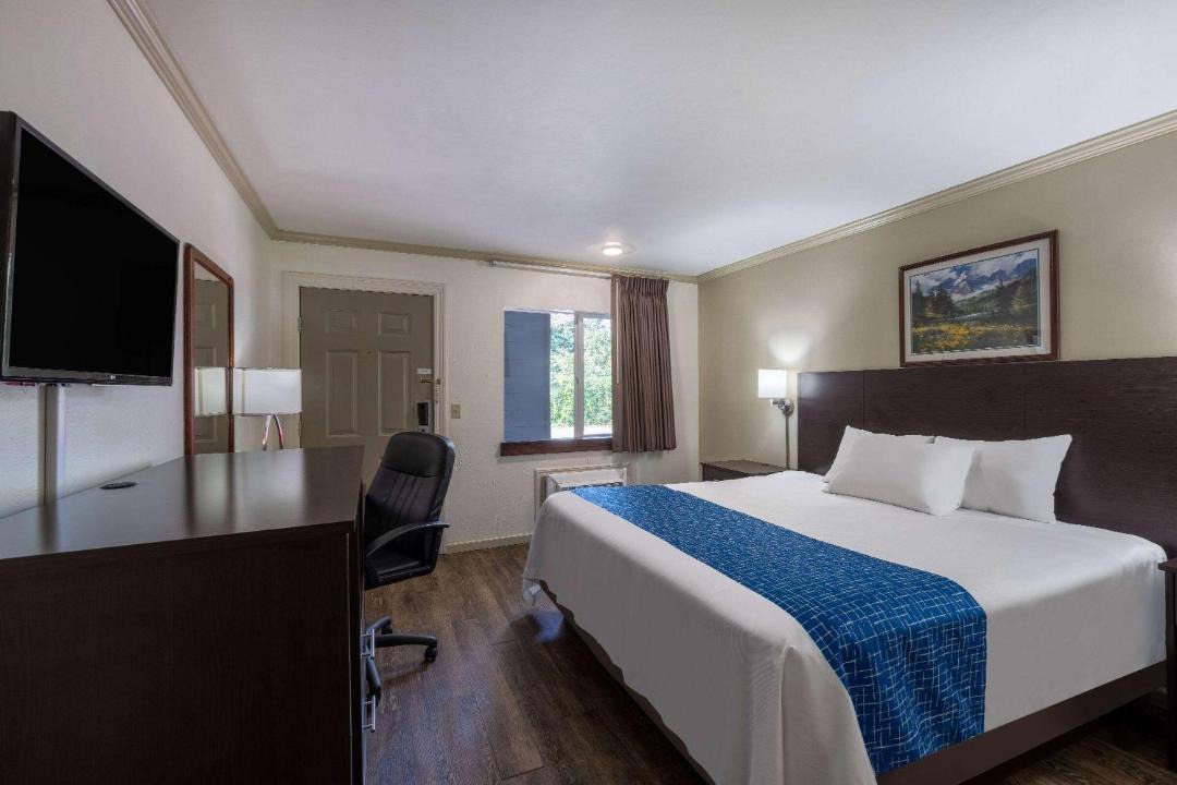Photo of Bedroom in Livingston