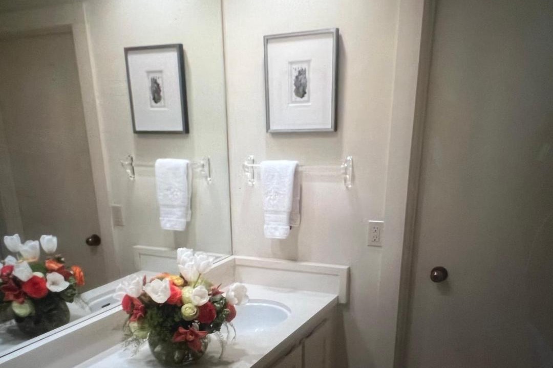 Photo of Bathroom in Elkhorn