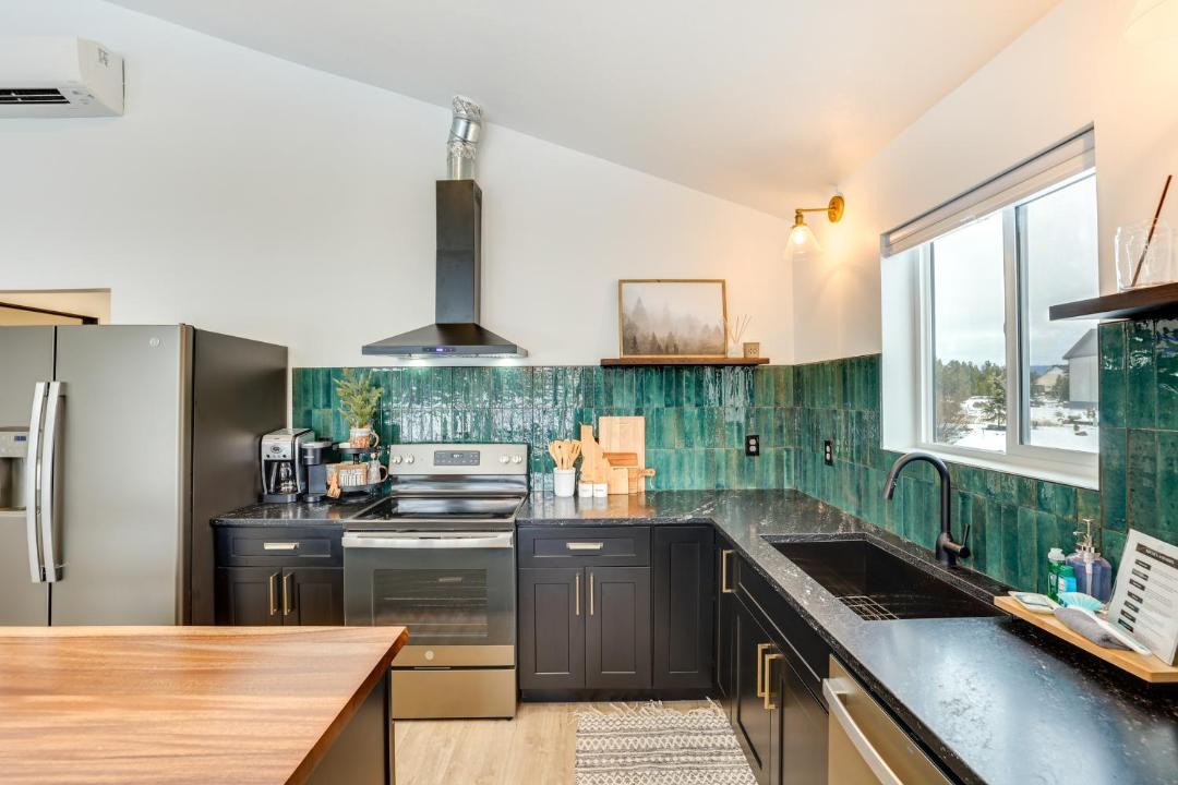 Photo of Kitchen in Fir Grove Estates