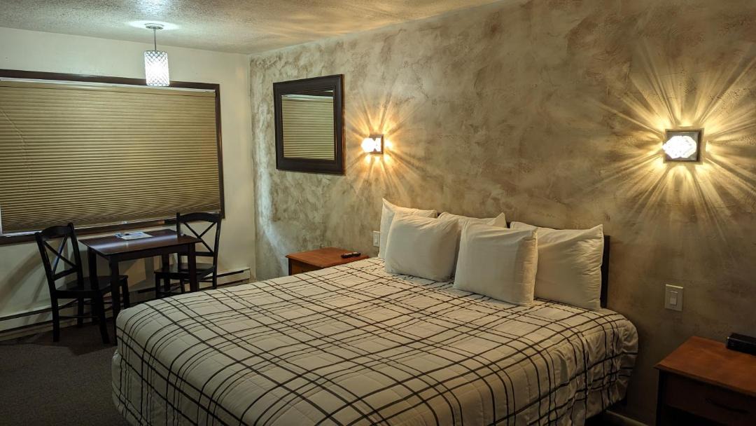 Photo of Bedroom in Salina