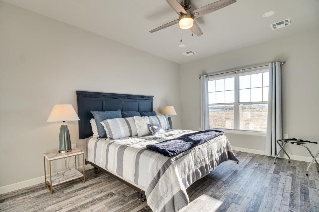 Photo of Bedroom in Grove