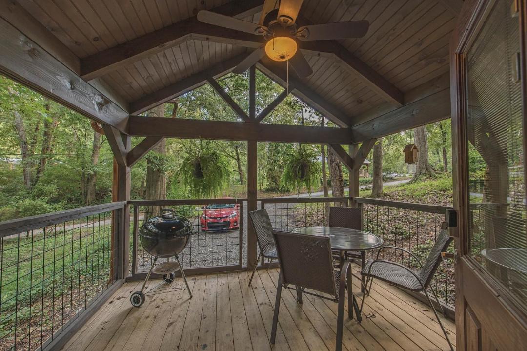 Photo of Patio Balcony in Lookout Valley Neighborhood Association