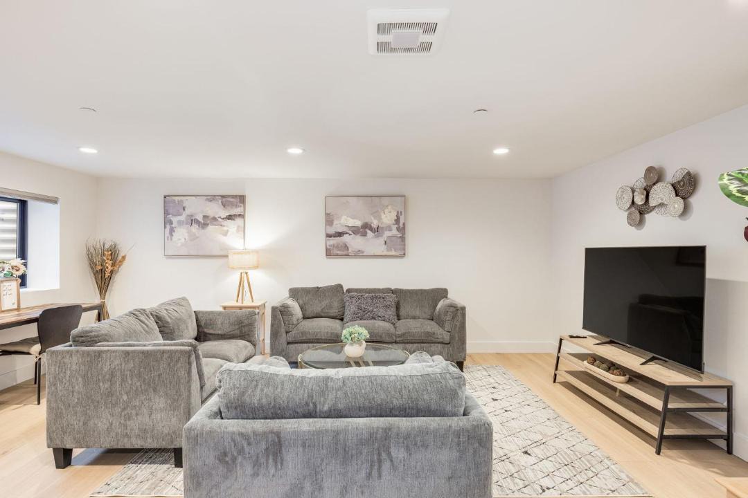 Photo of Livingroom in West Bellevue