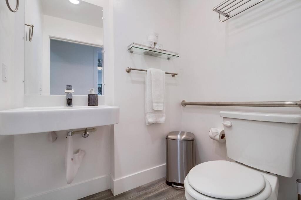 Photo of Bathroom in University Heights