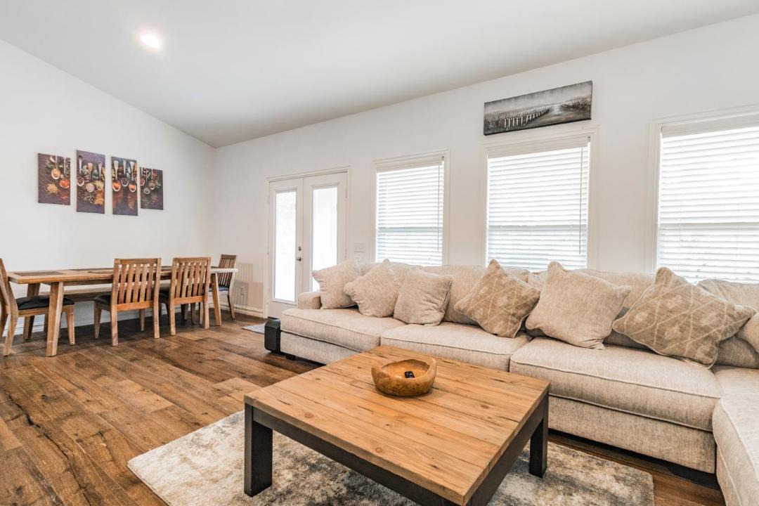 Photo of Livingroom in Lost Bridge Village