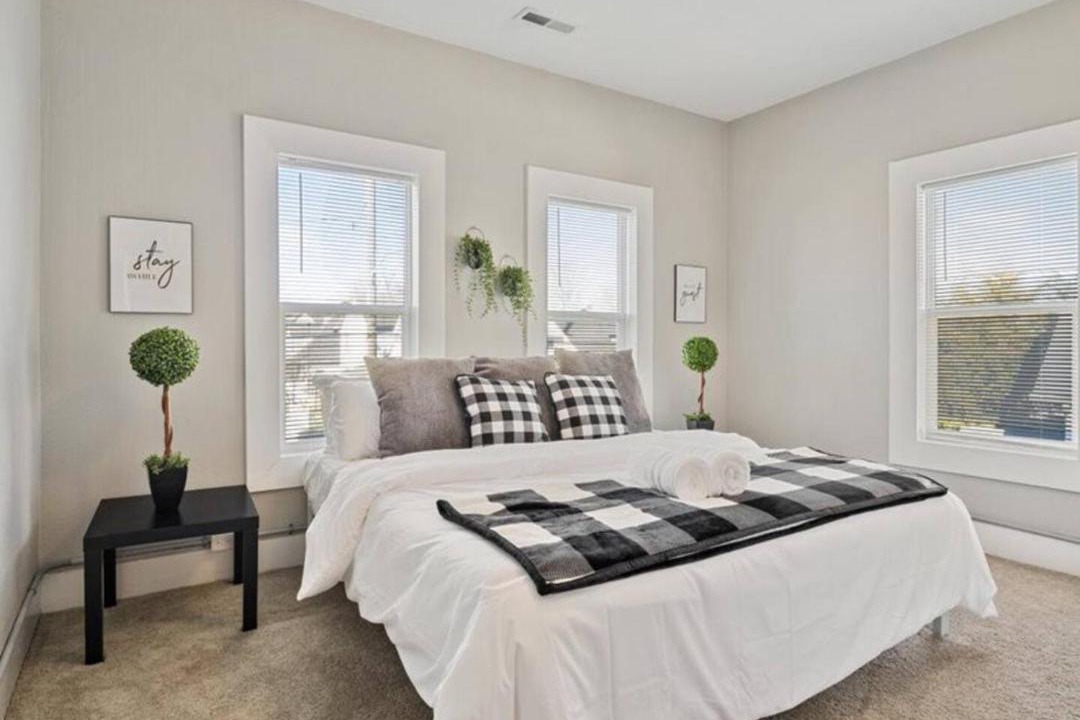 Photo of Bedroom in Fountain Square