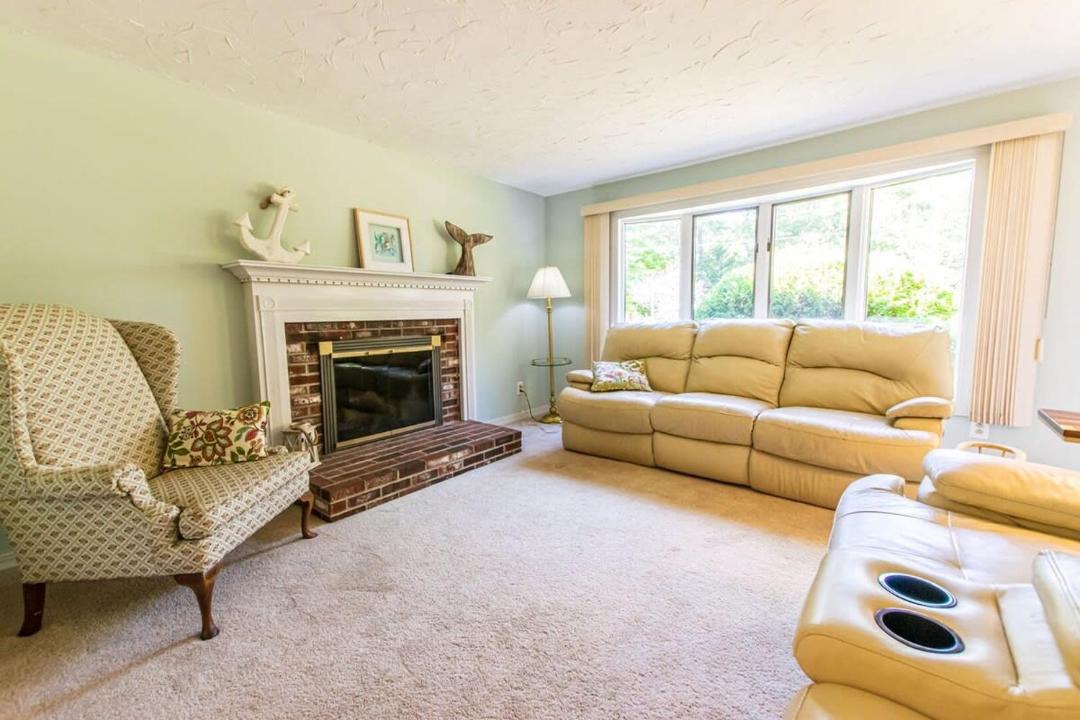 Photo of Livingroom in North Eastham