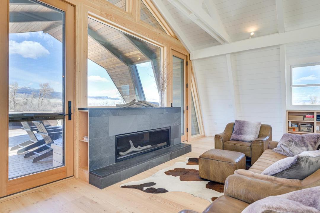 Photo of Livingroom in Whitehall