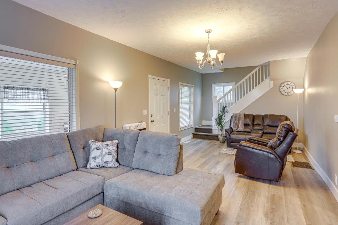 Photo of Livingroom in New Haven  Huron County