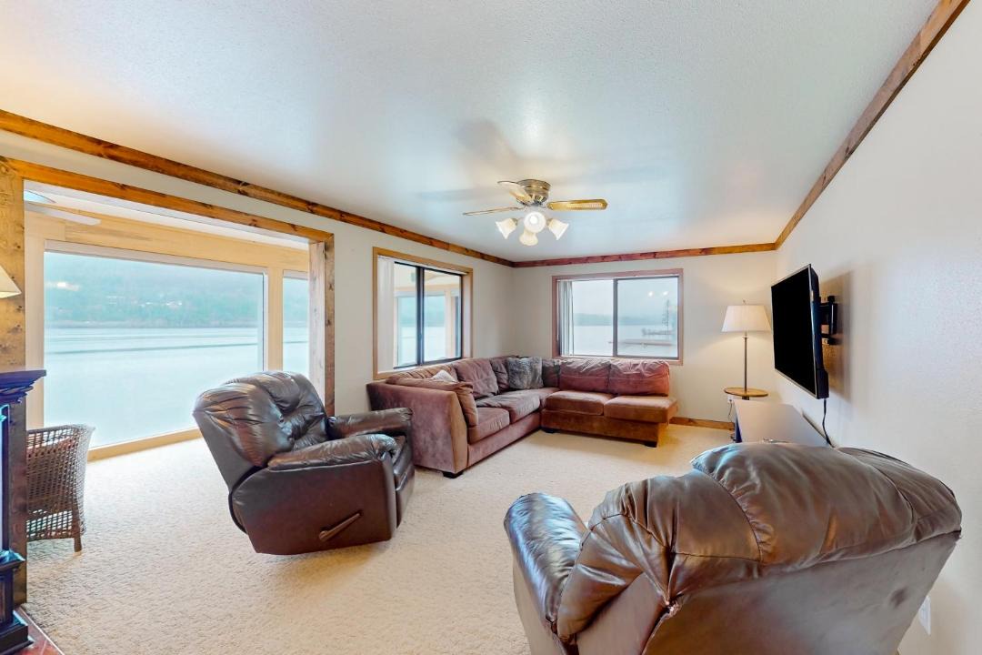 Photo of Livingroom in Bonner County