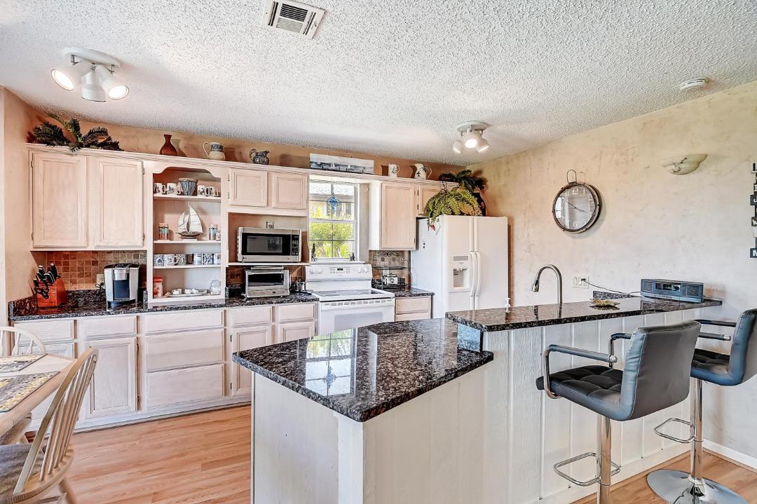 Photo of Kitchen in Point Venture