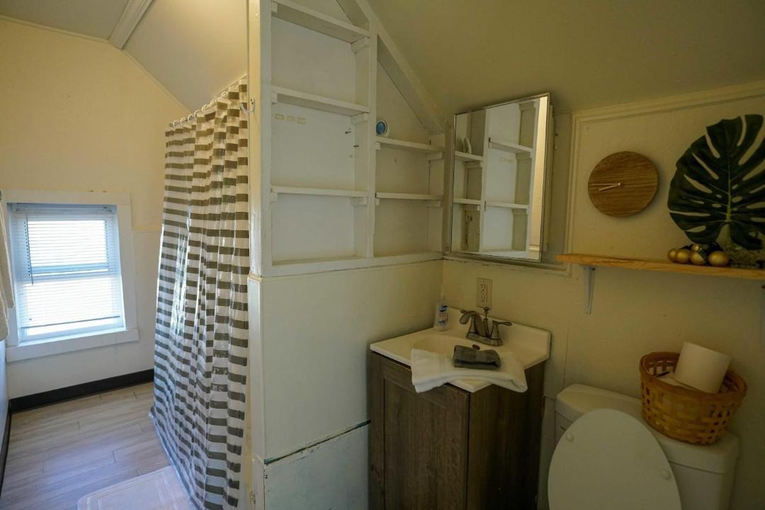 Photo of Bathroom in Roosevelt