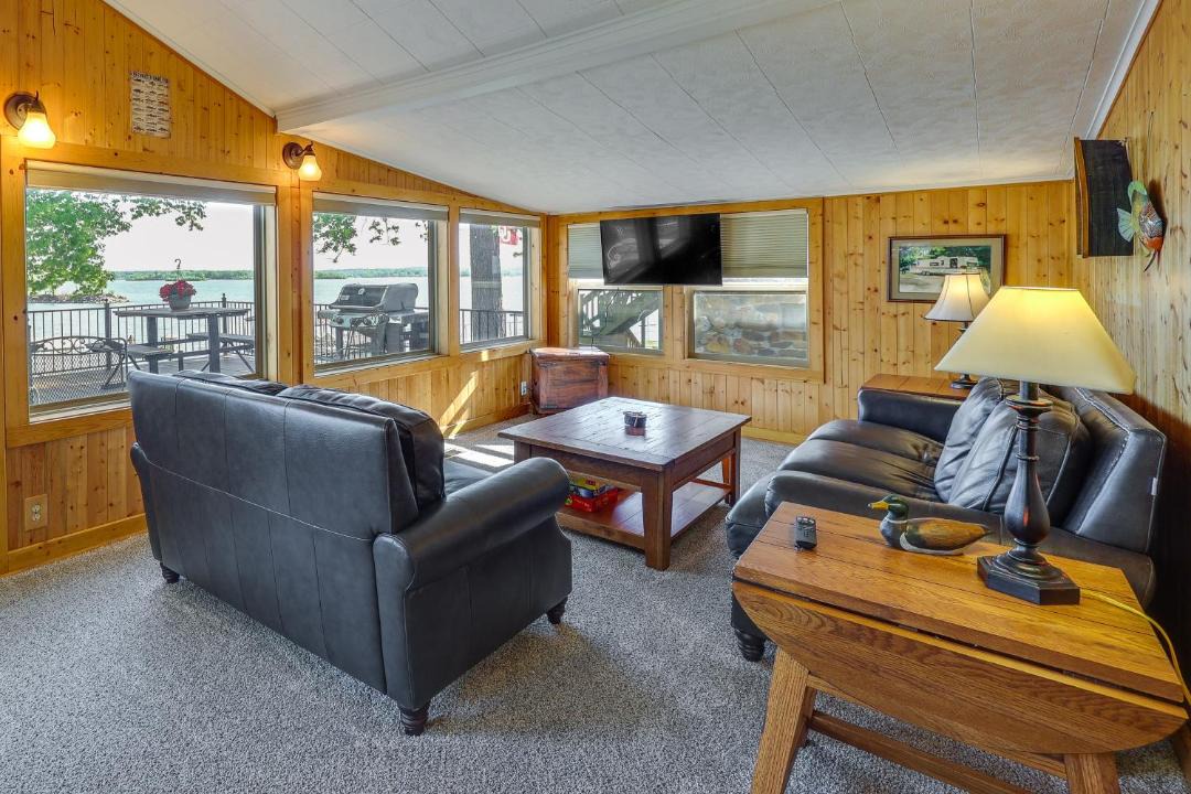 Photo of Livingroom in Grove