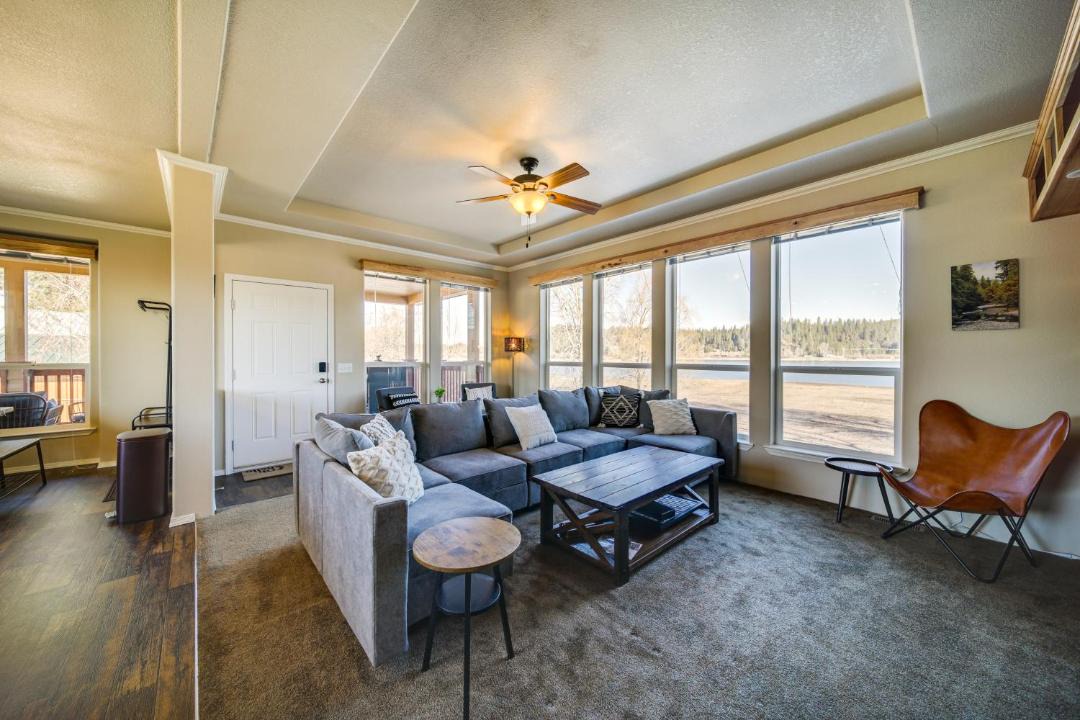 Photo of Livingroom in Newport