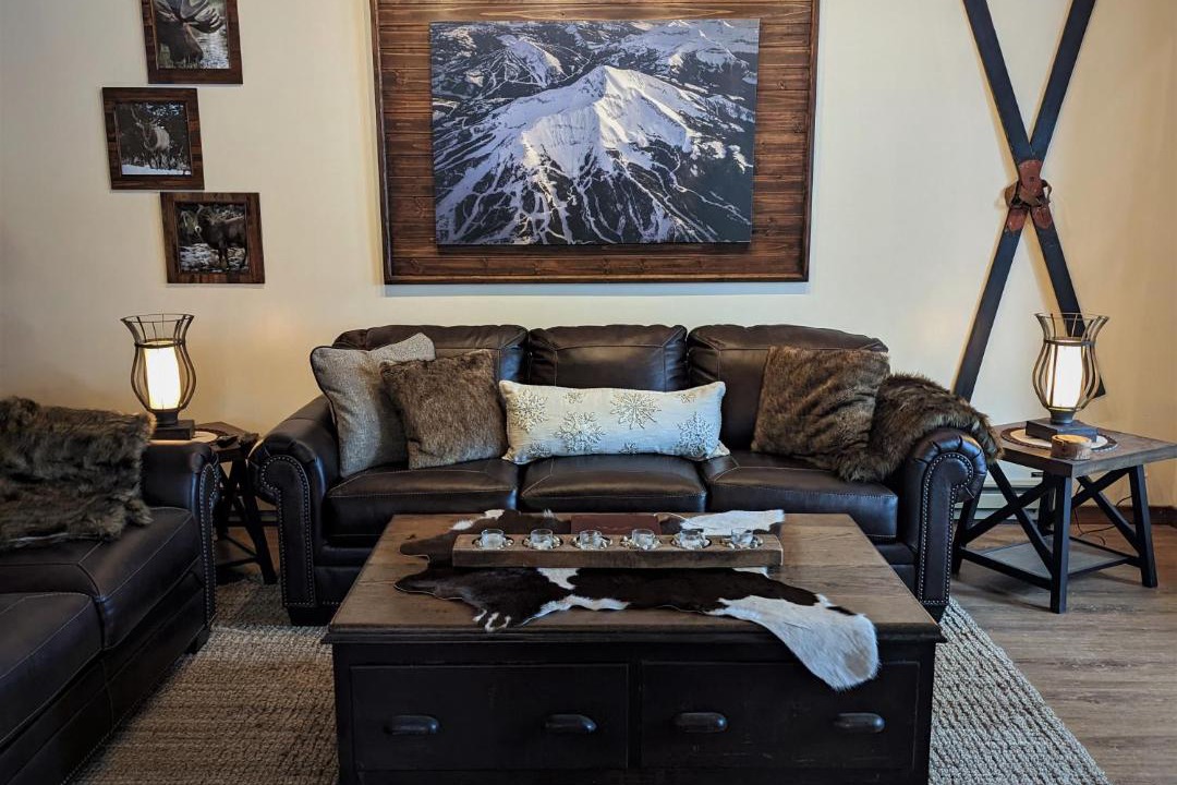 Photo of Livingroom in Big Sky