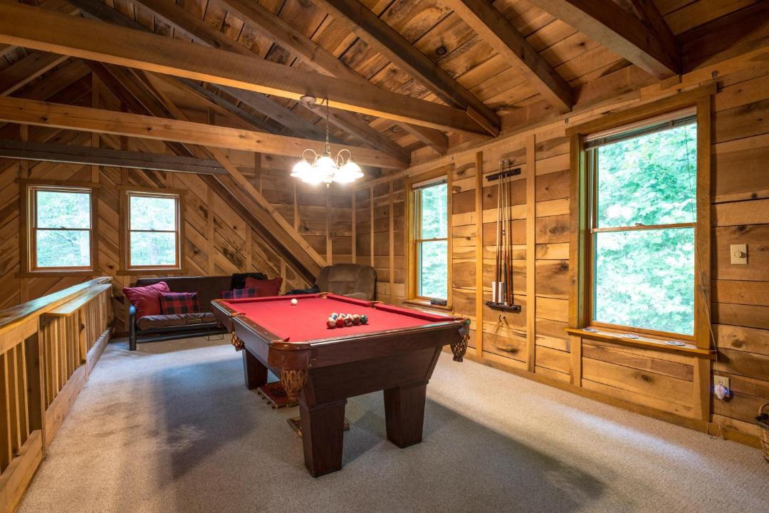 Photo of Livingroom in Helmsburg