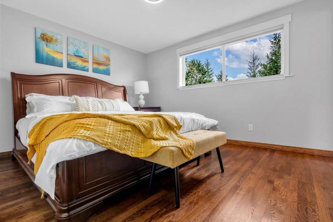 Photo of Bedroom in East Lake Hills