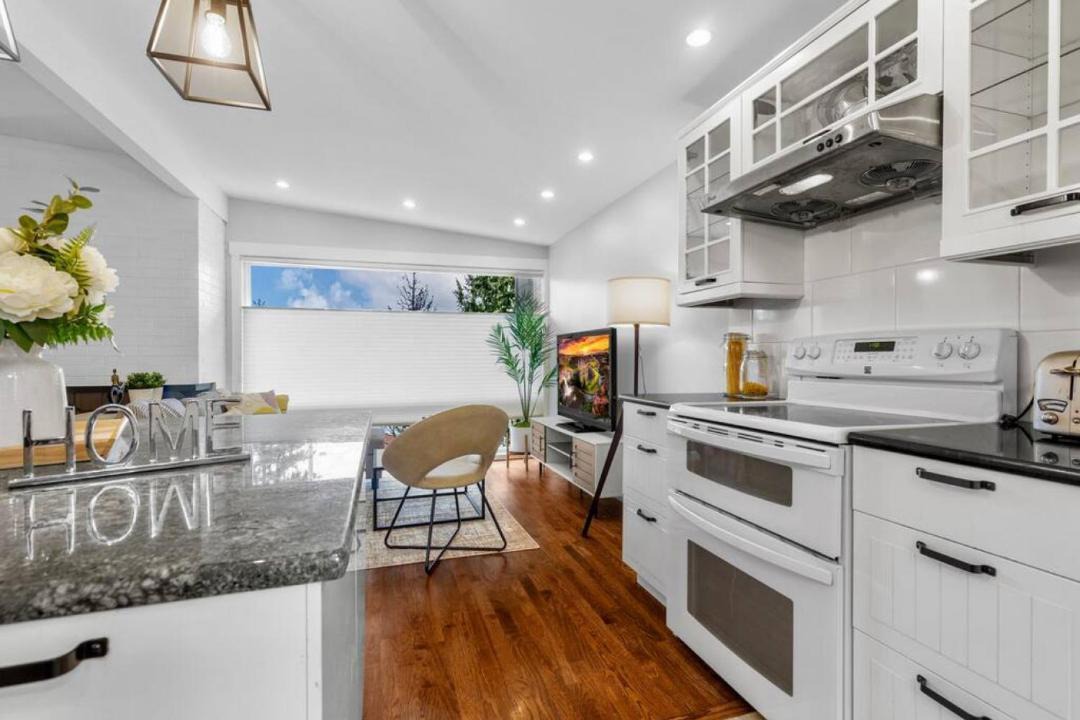 Photo of Kitchen in East Lake Hills