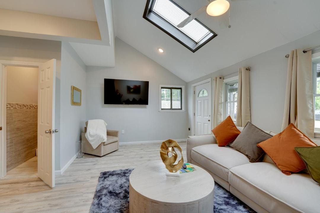 Photo of Livingroom in Harveys Lake