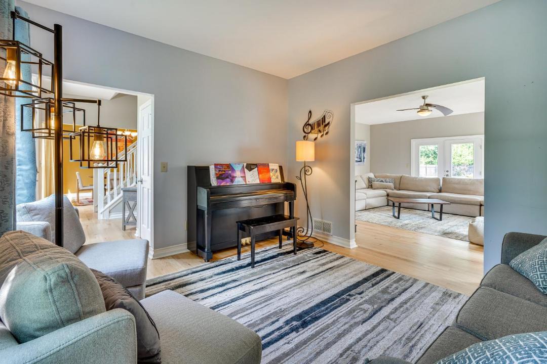 Photo of Livingroom in Lewis Center