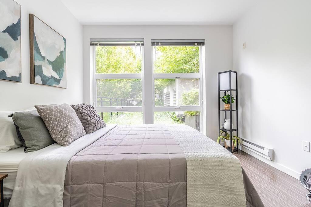 Photo of Bedroom in Minor