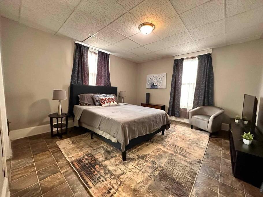 Photo of Bedroom in Near Eastside