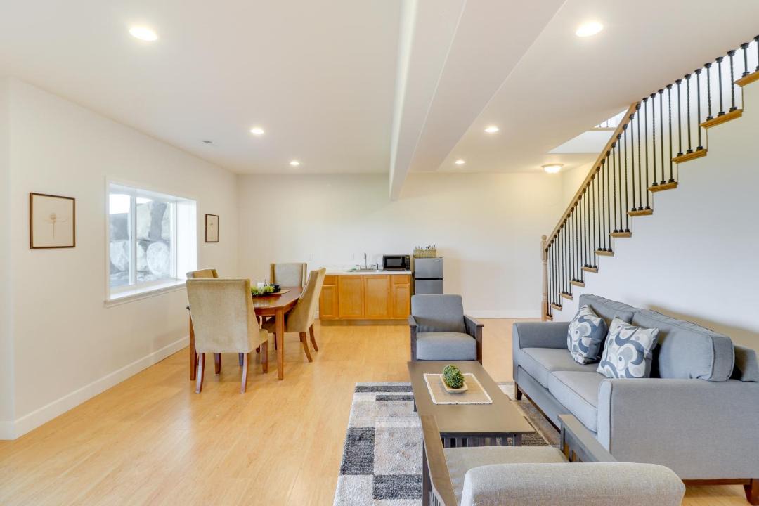 Photo of Livingroom in Rexford
