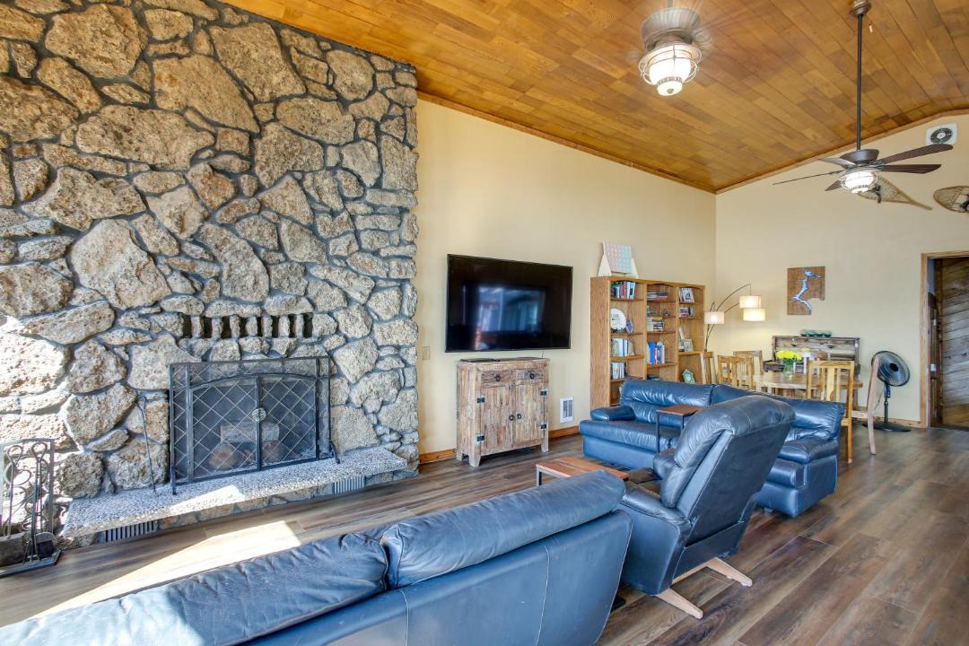 Photo of Livingroom in Rockford Bay