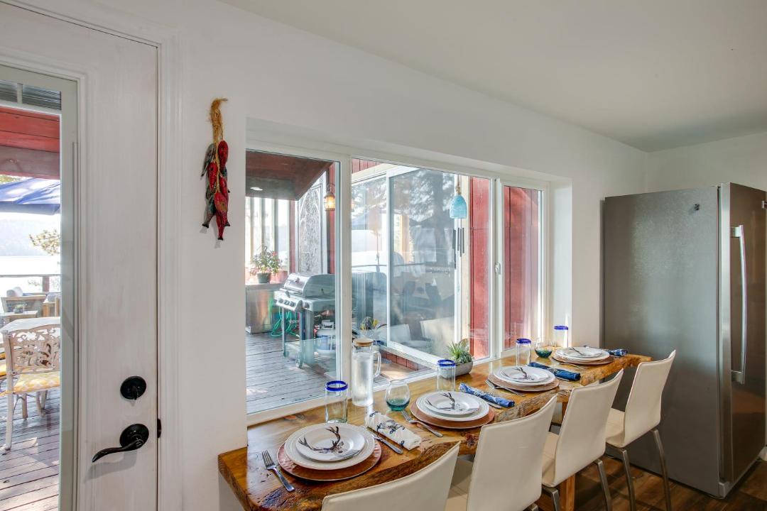 Photo of Livingroom in Rockford Bay